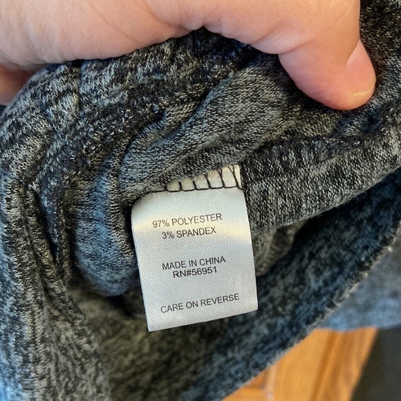 ENERGY Zone Large 10-12 Long Sleeved Shirt - Picture 5 of 5